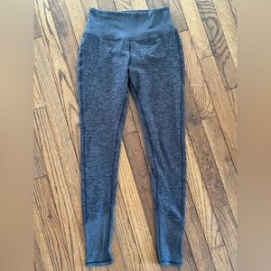 ALO ALOSoft Lounge Leggings - Dark Heather Gray -  Ribbed Accents

Women’s Small